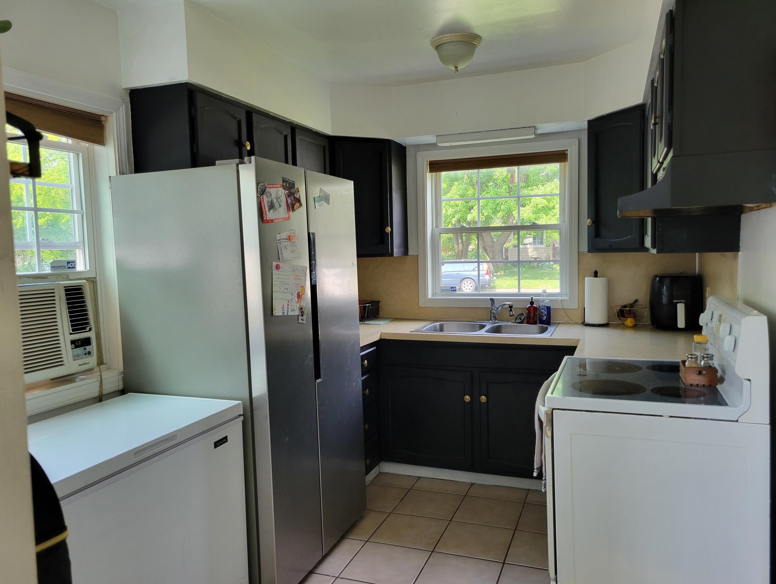 908 13th St, Niles MI  49120-3420 exterior