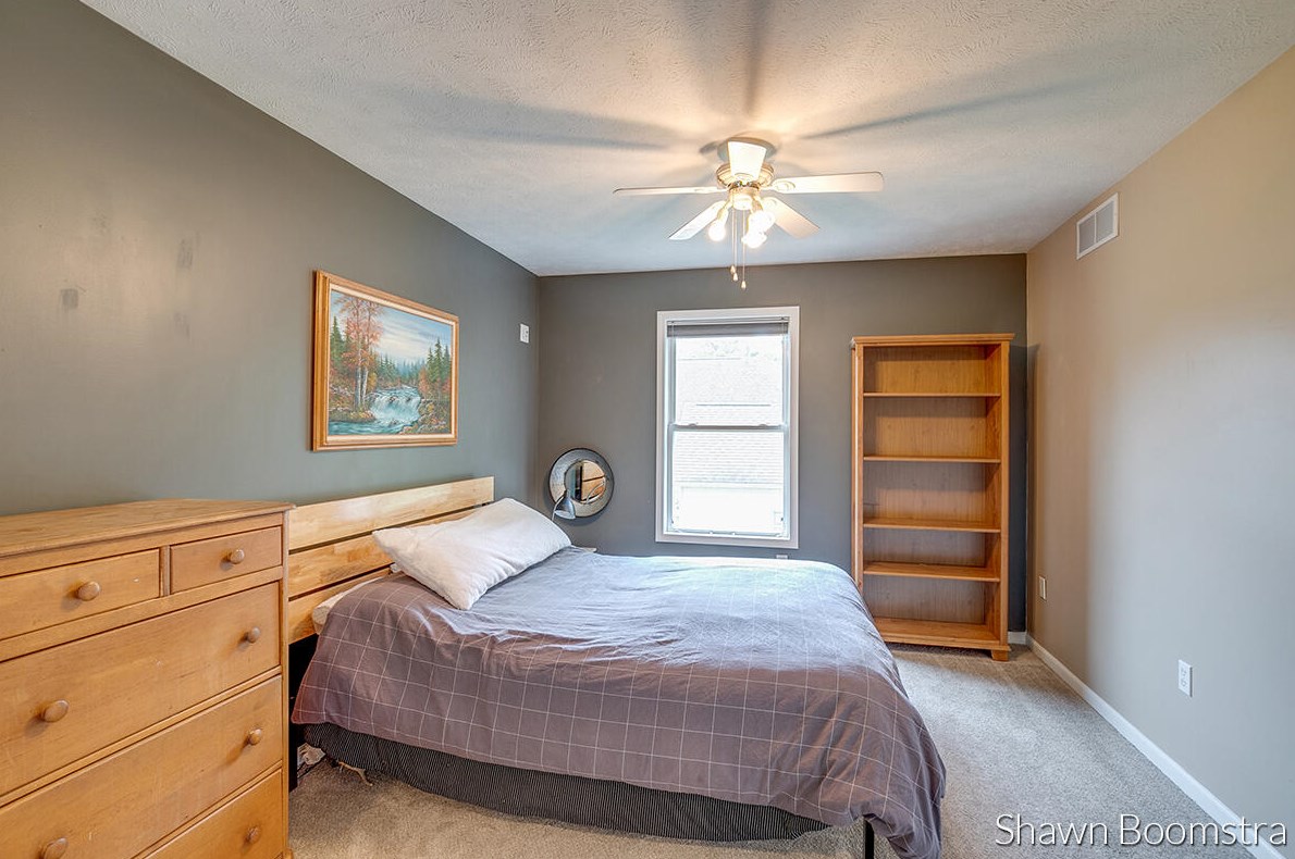 4016 Ronalds Rd, Dorr MI 49323-9071 exterior