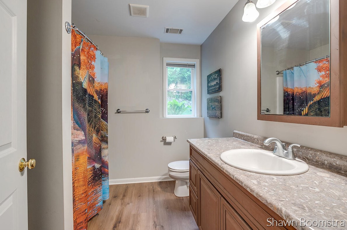 4016 Ronalds Rd, Dorr MI 49323-9071 exterior