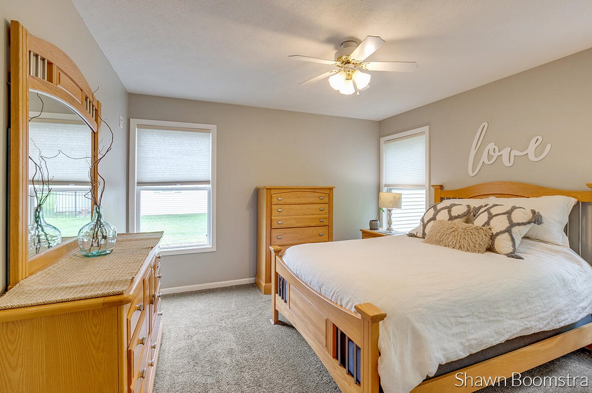 4016 Ronalds Rd, Dorr MI 49323-9071 exterior