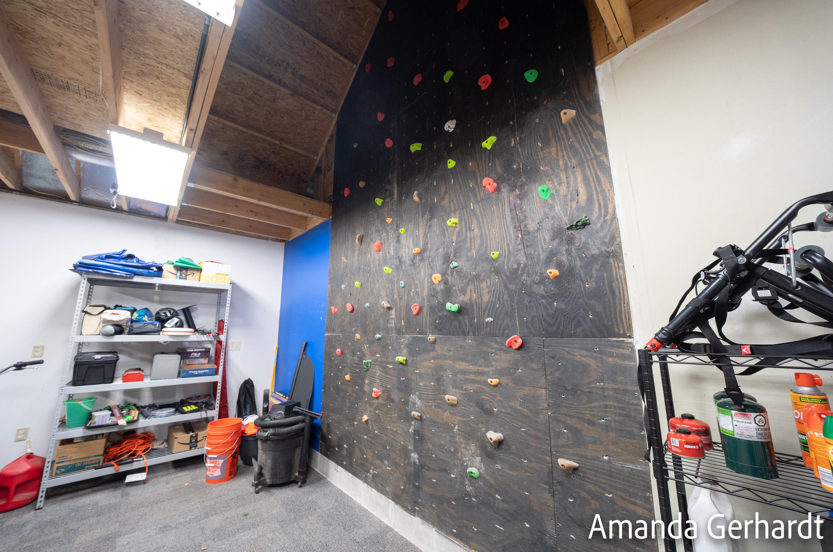 2901 Belknap Ave, Grand Rapids MI 49505-3303 exterior