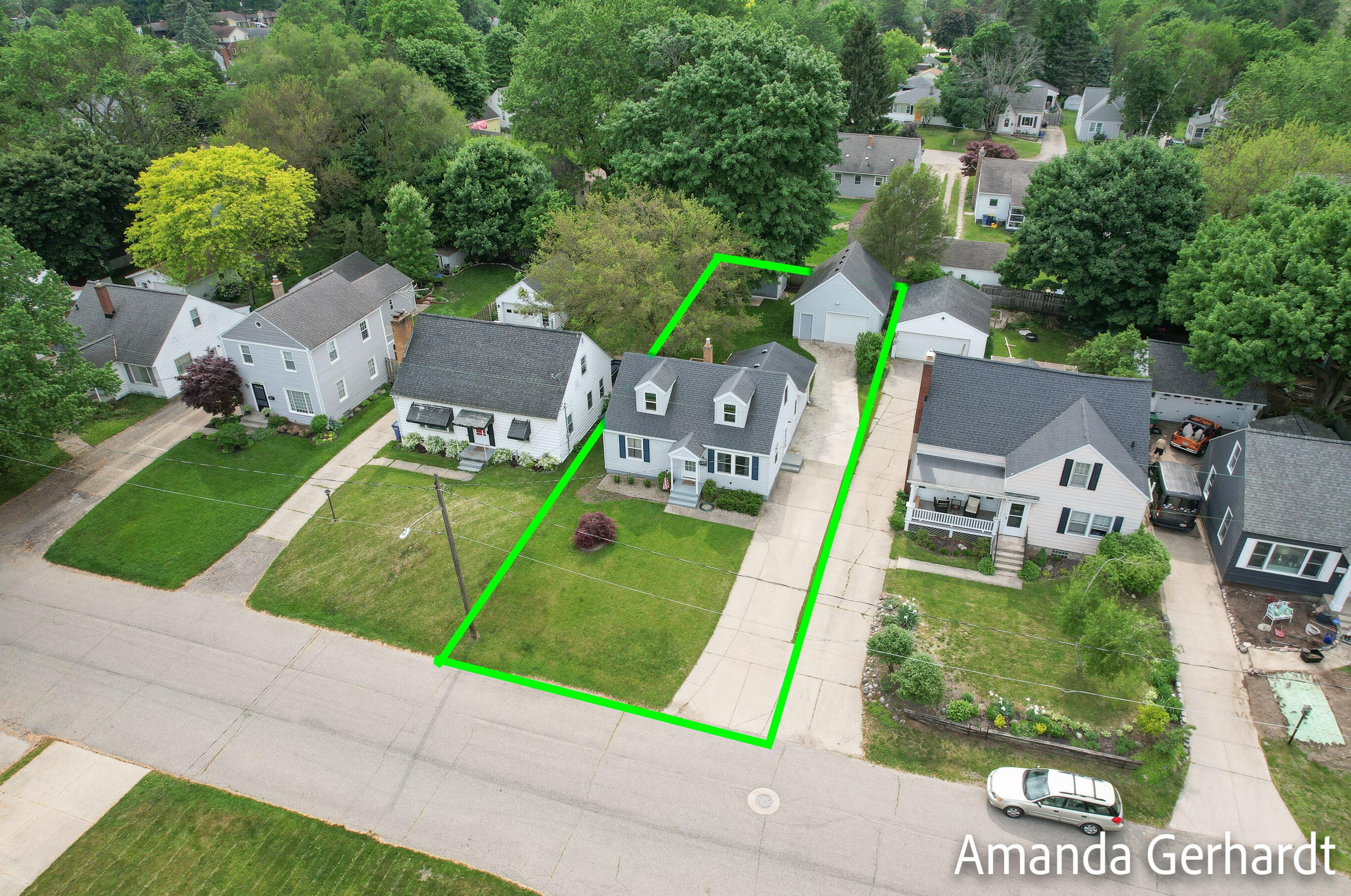 2901 Belknap Ave, Grand Rapids MI 49505-3303 exterior