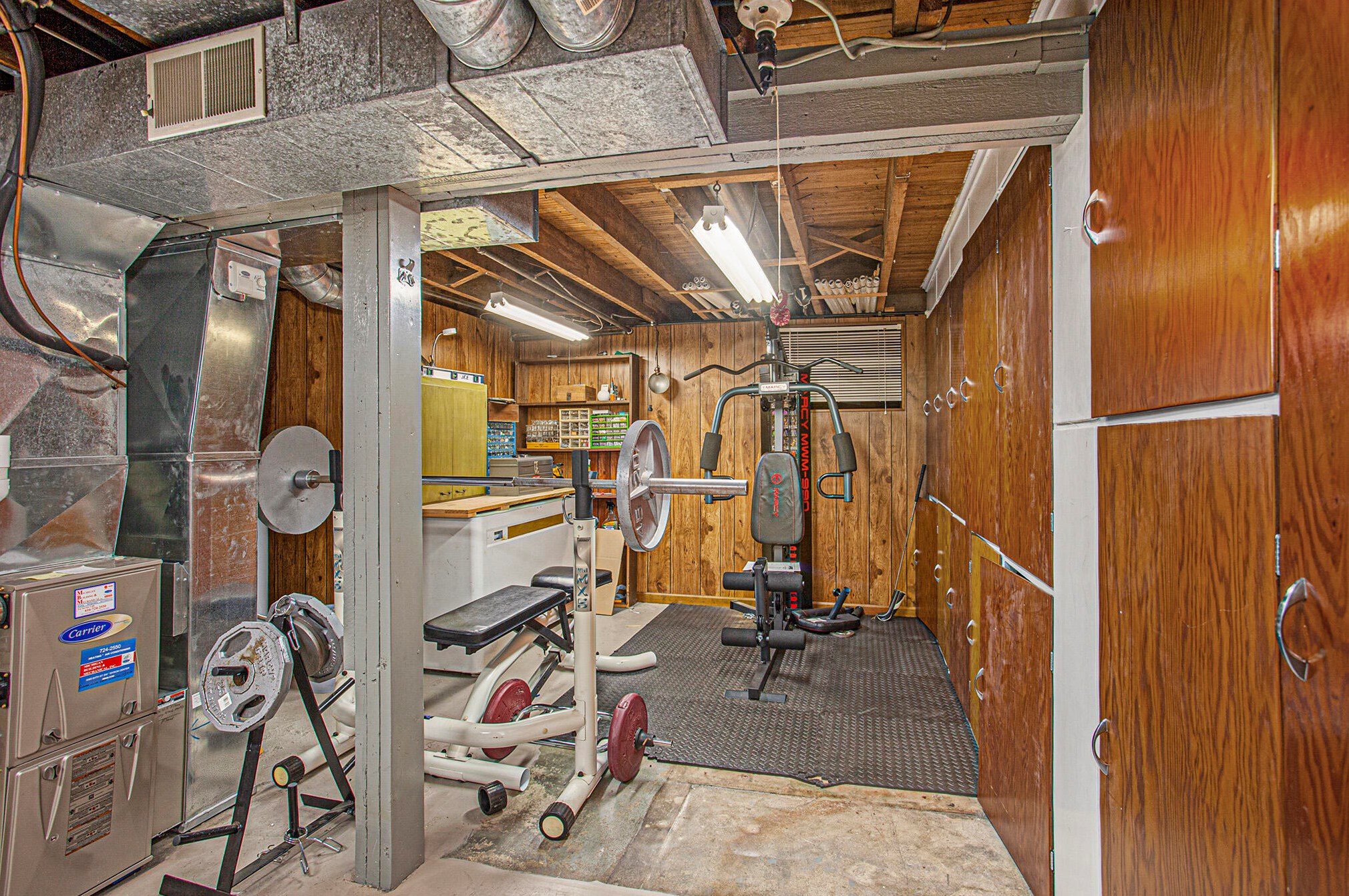 1000 Oaklawn St, Grand Rapids MI 49505-3748 exterior