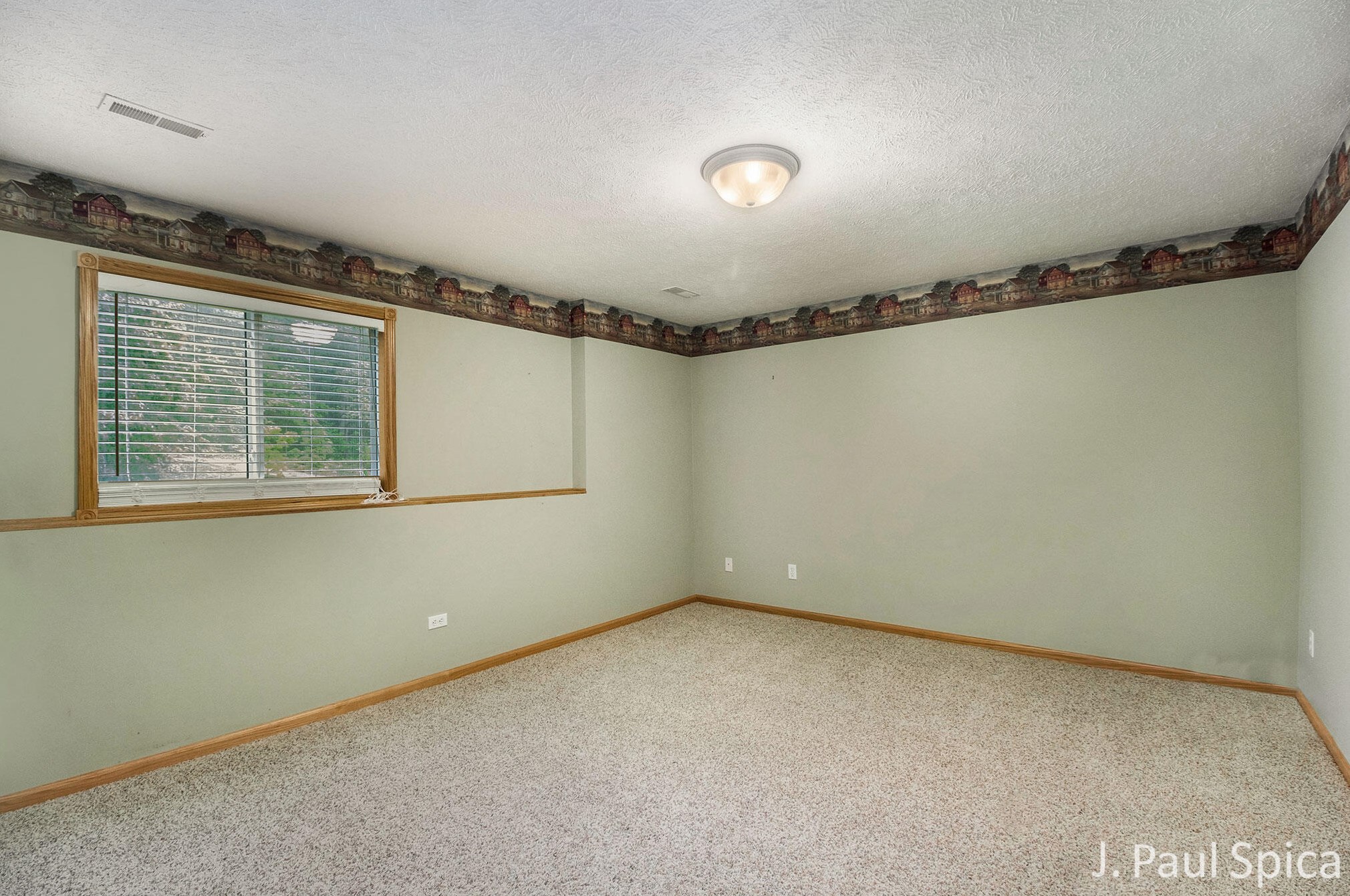 2037 Winding Oak Dr, Dorr MI 49323-9342 exterior