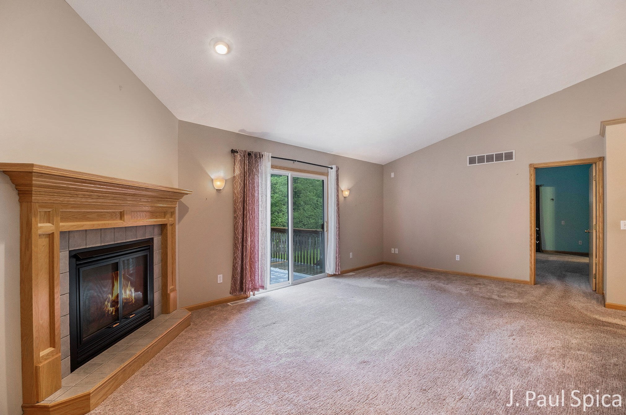 2037 Winding Oak Dr, Dorr MI 49323-9342 exterior