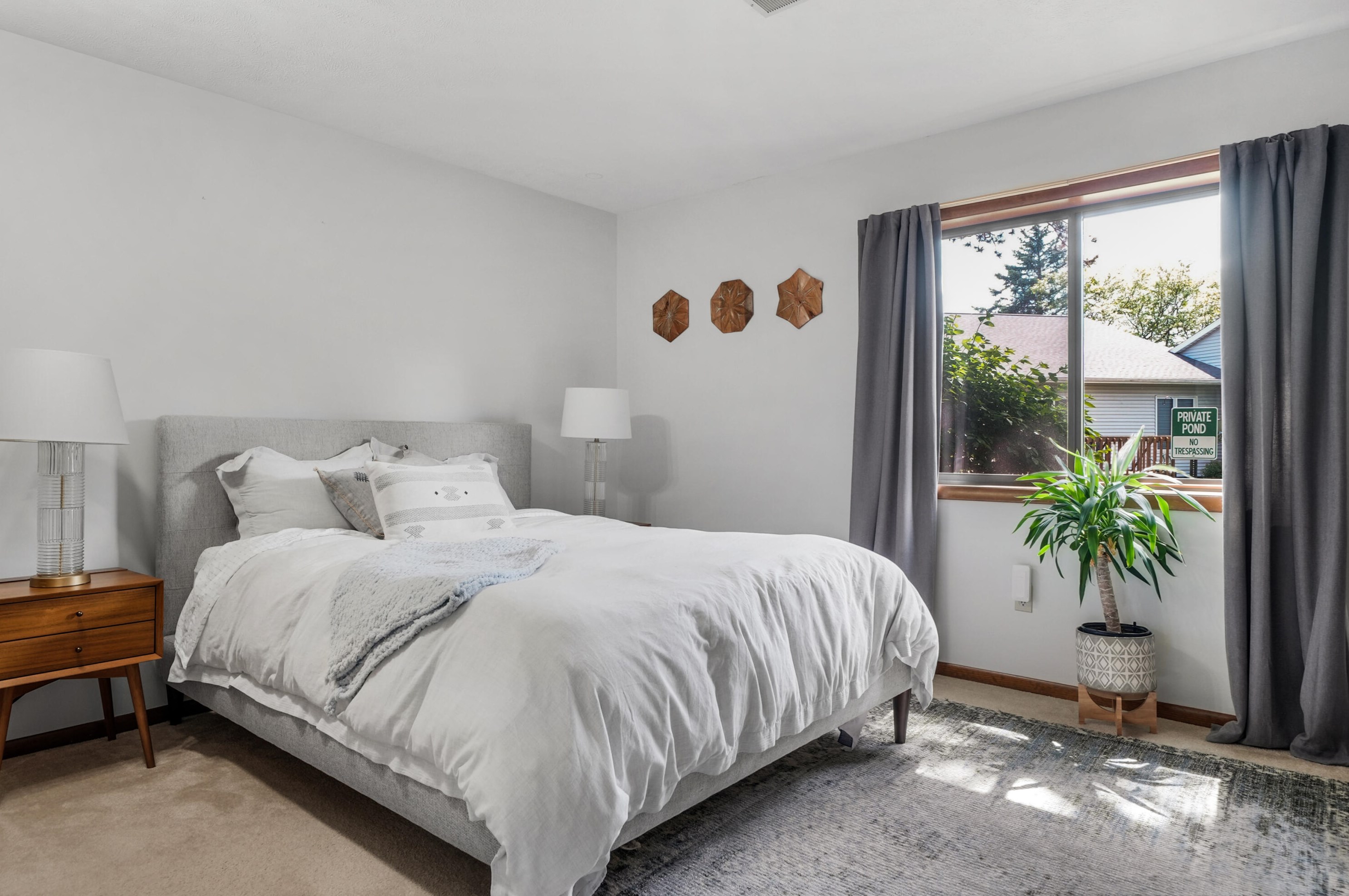 5067 Stauffer Ave, Grand Rapids MI 49508-5149 exterior