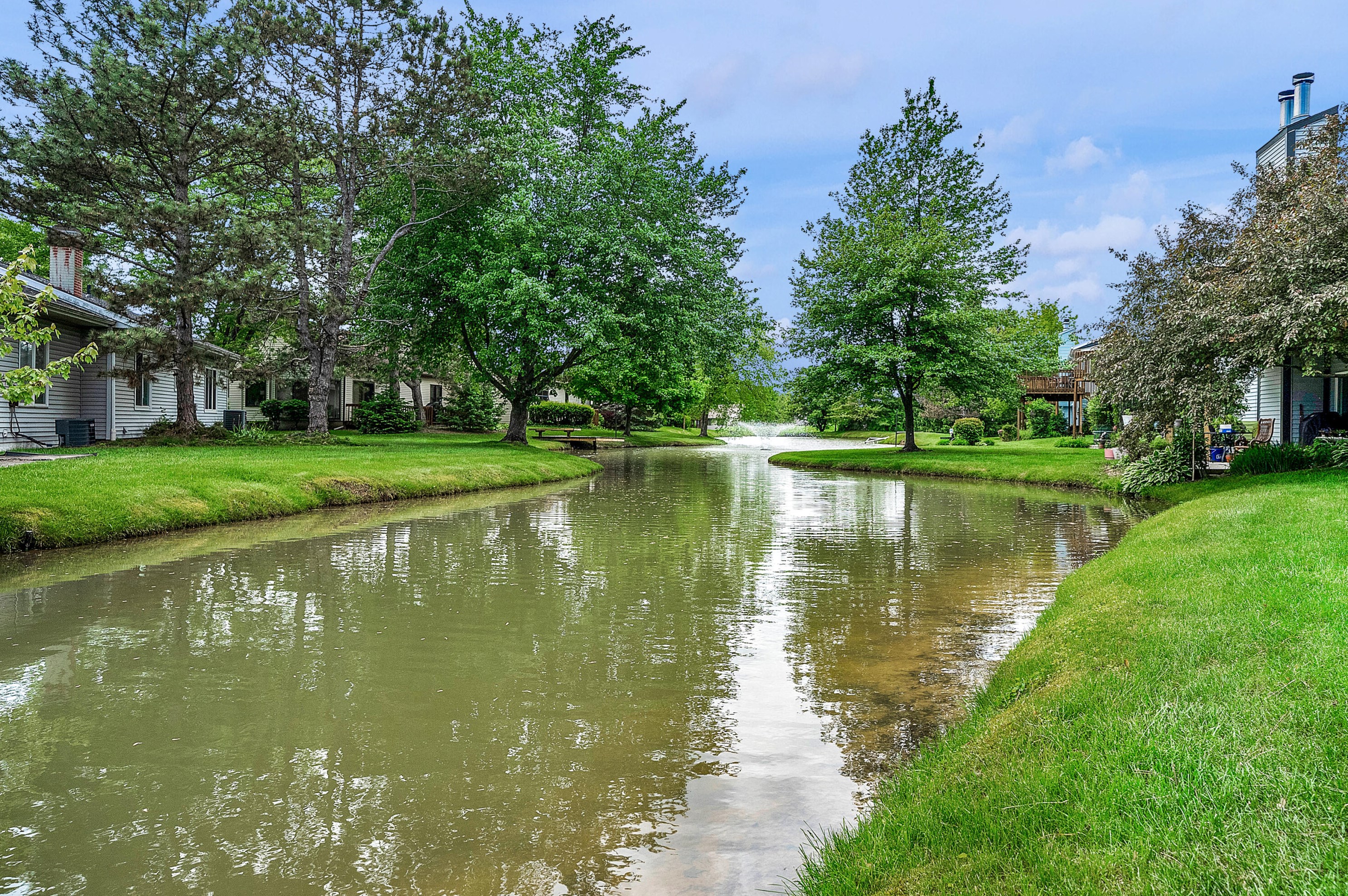 5067 Stauffer Ave, Grand Rapids MI 49508-5149 exterior