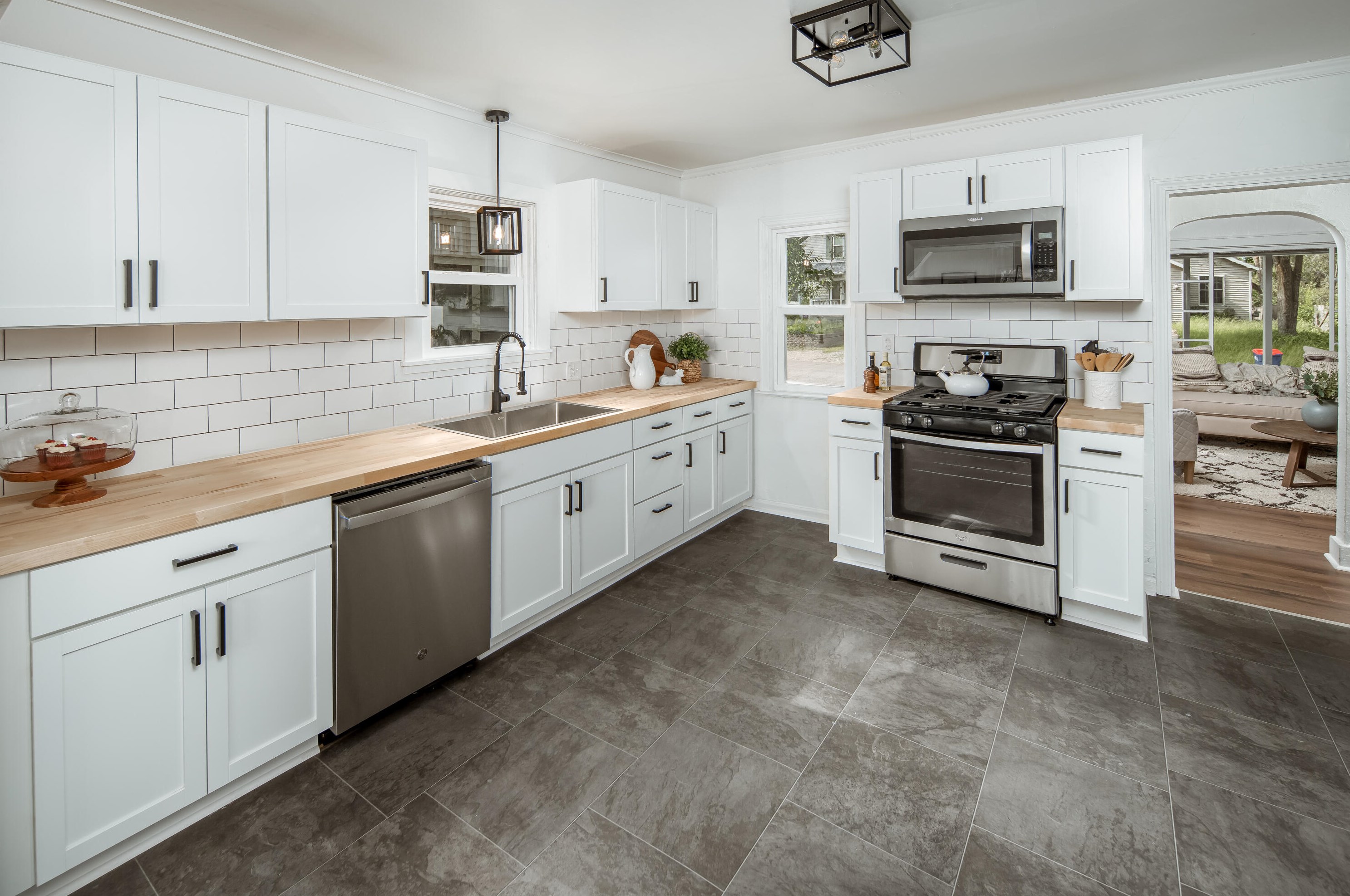 1214 Mason St, Grand Rapids MI 49503-1338 exterior