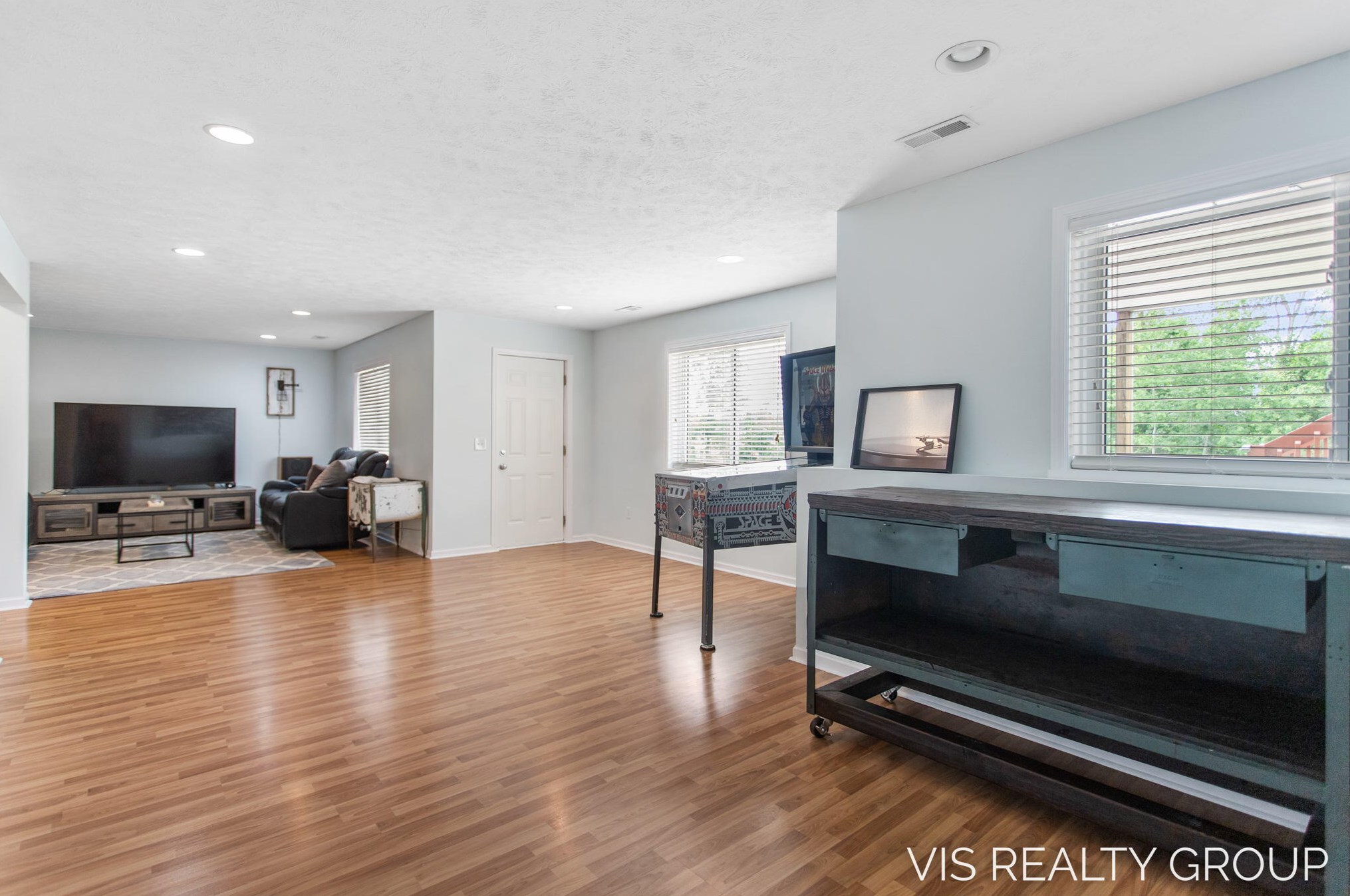 10249 Jane Dr, Allendale MI 49401-8082 exterior