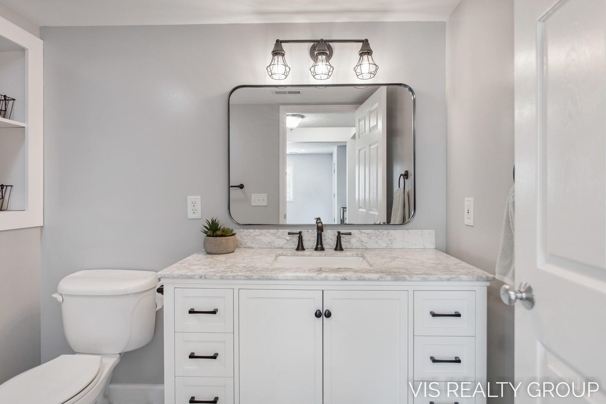 10249 Jane Dr, Allendale MI 49401-8082 exterior