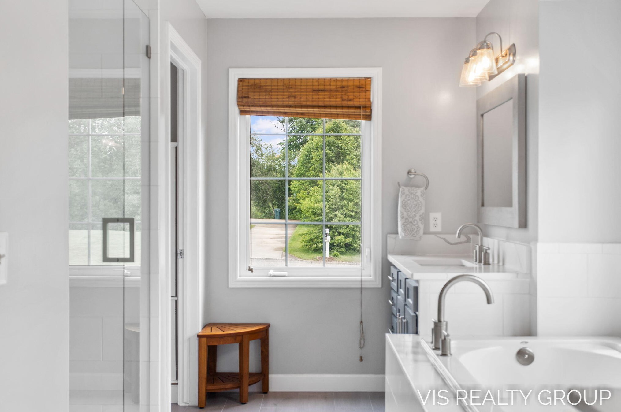 10249 Jane Dr, Allendale MI 49401-8082 exterior