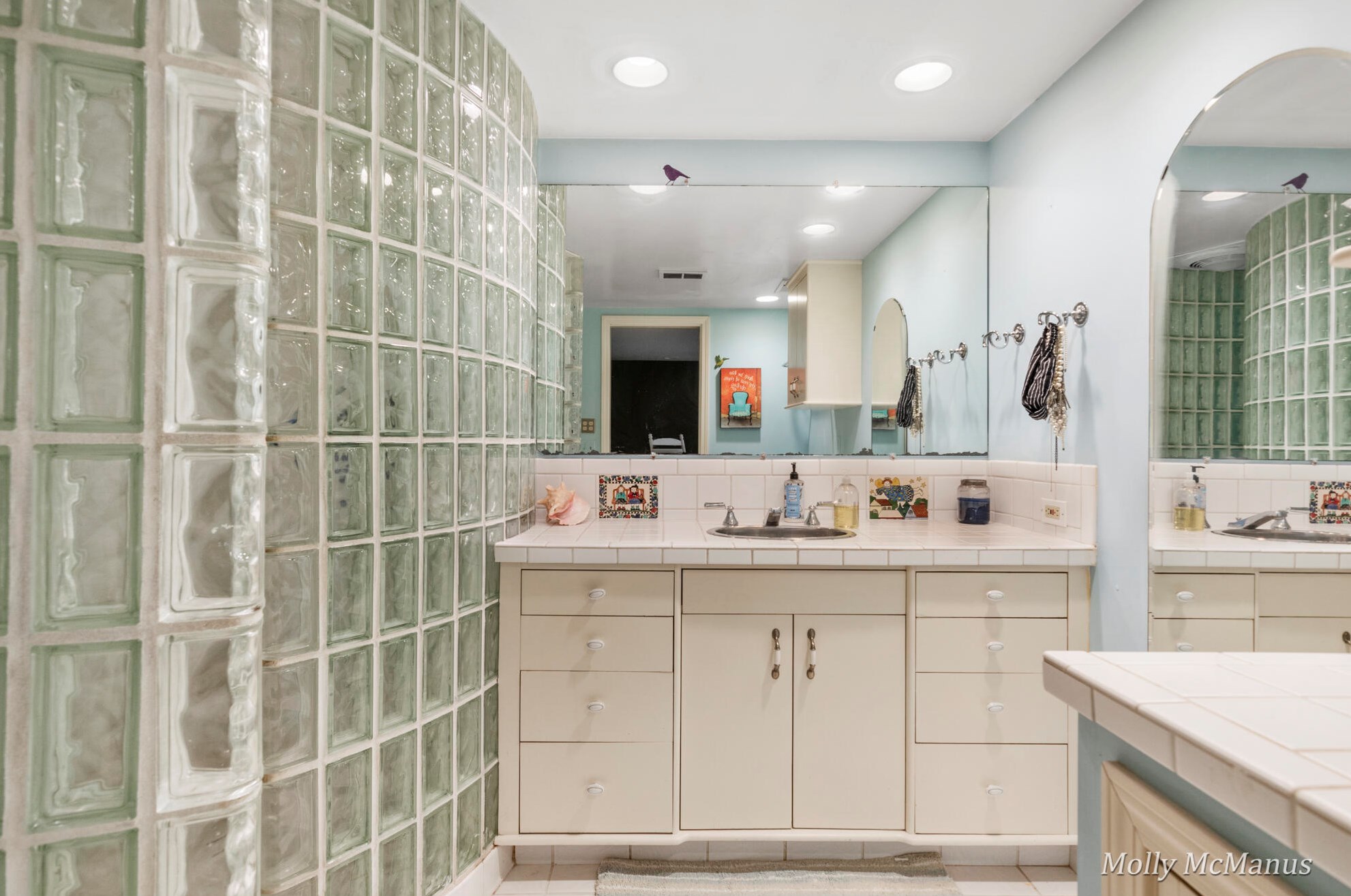 7563 Leonard St, Ada MI 49301-9527 exterior