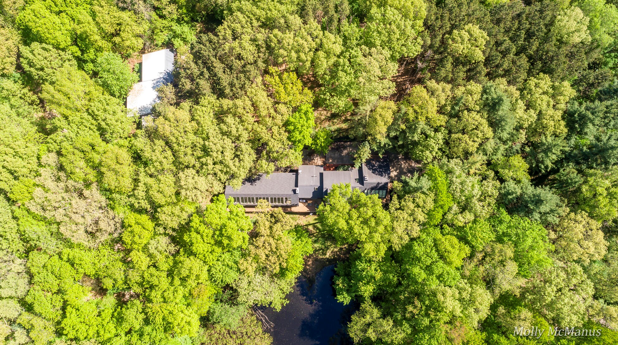 7563 Leonard St, Ada MI 49301-9527 exterior