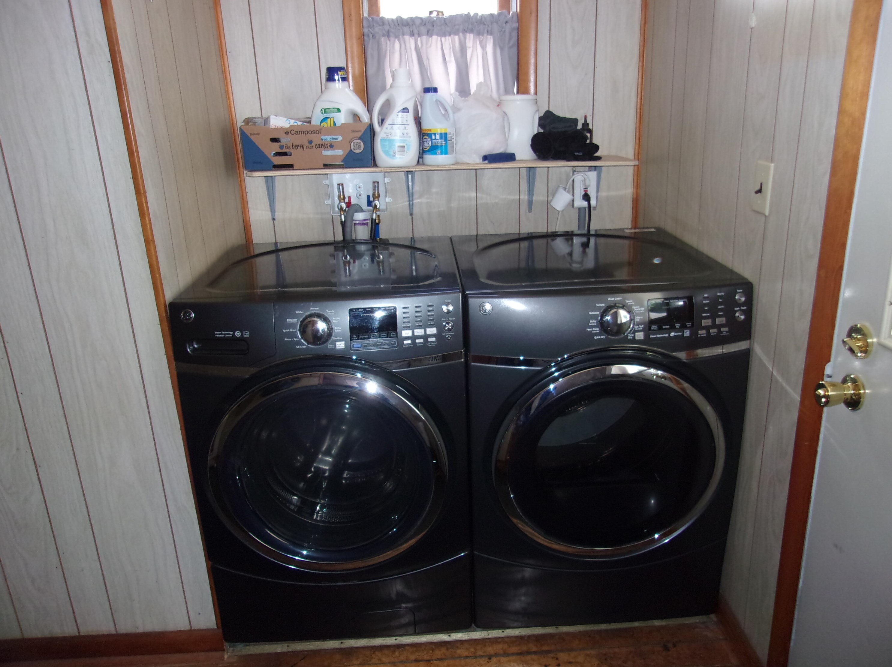 613 Kosciusko St, Stronach MI  49660-3014 exterior