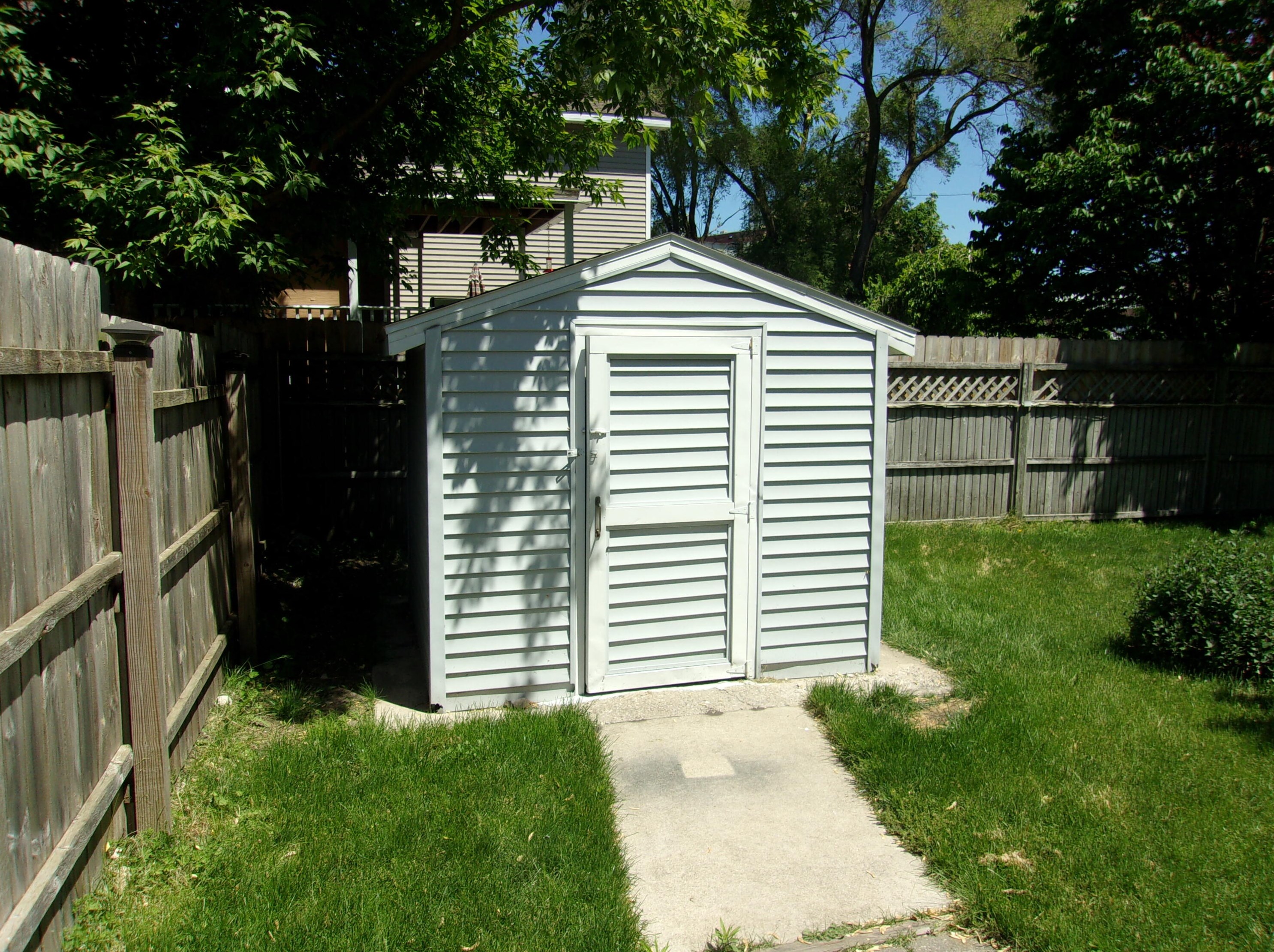 613 Kosciusko St, Stronach MI  49660-3014 exterior