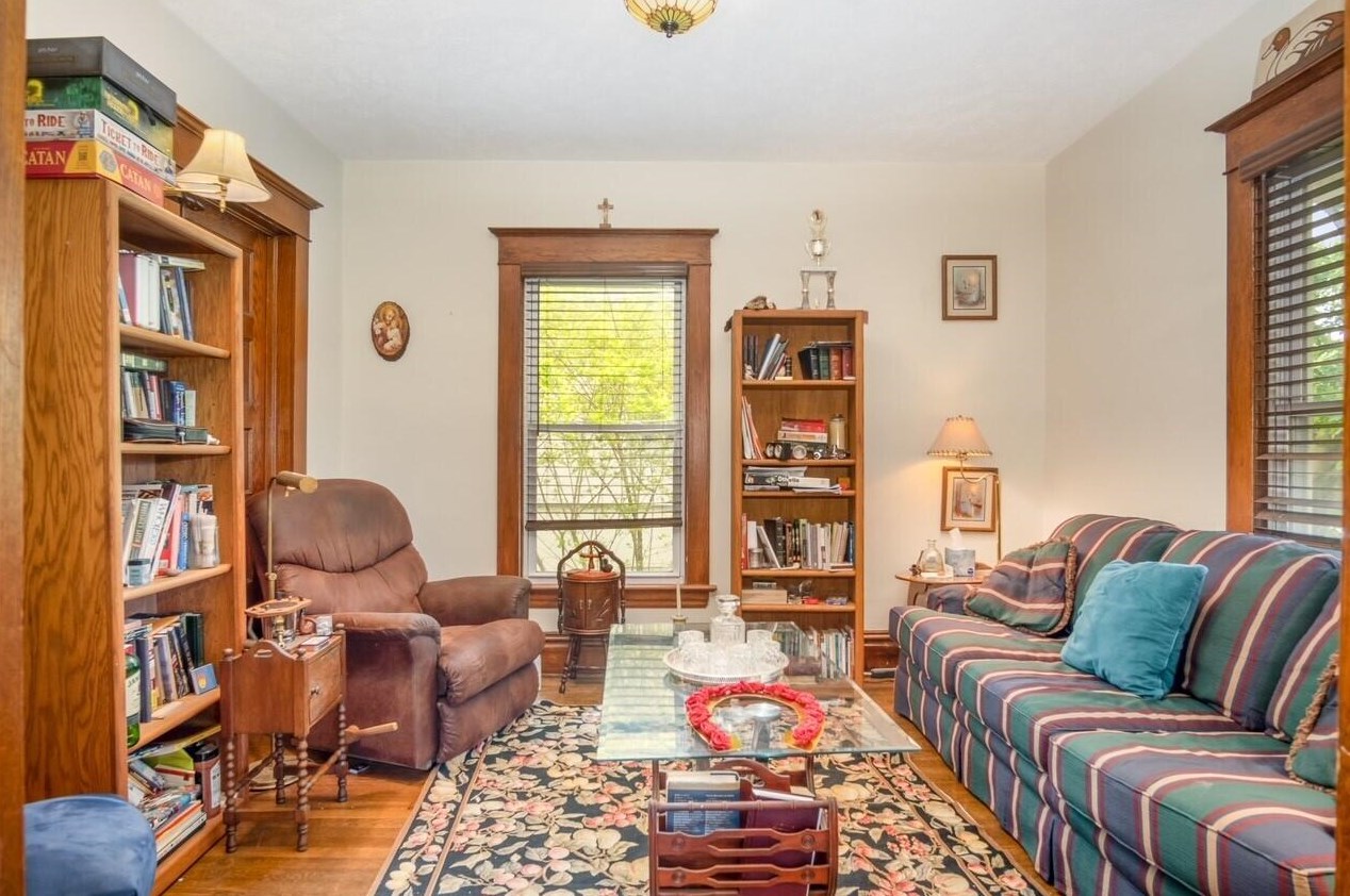 1443 Fulton St, Grand Rapids MI  49503-3853 exterior