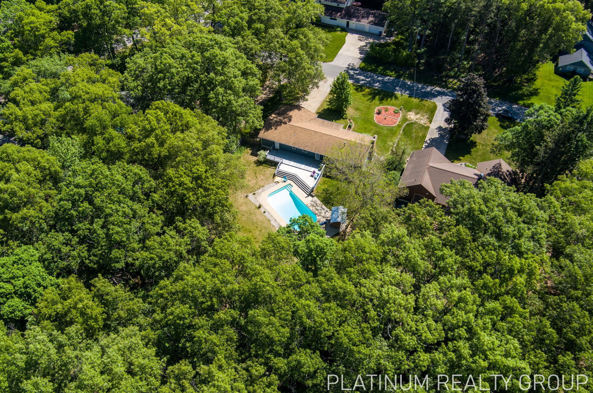 17575 Reitsma Ln, Spring Lake MI 49456-9516 exterior