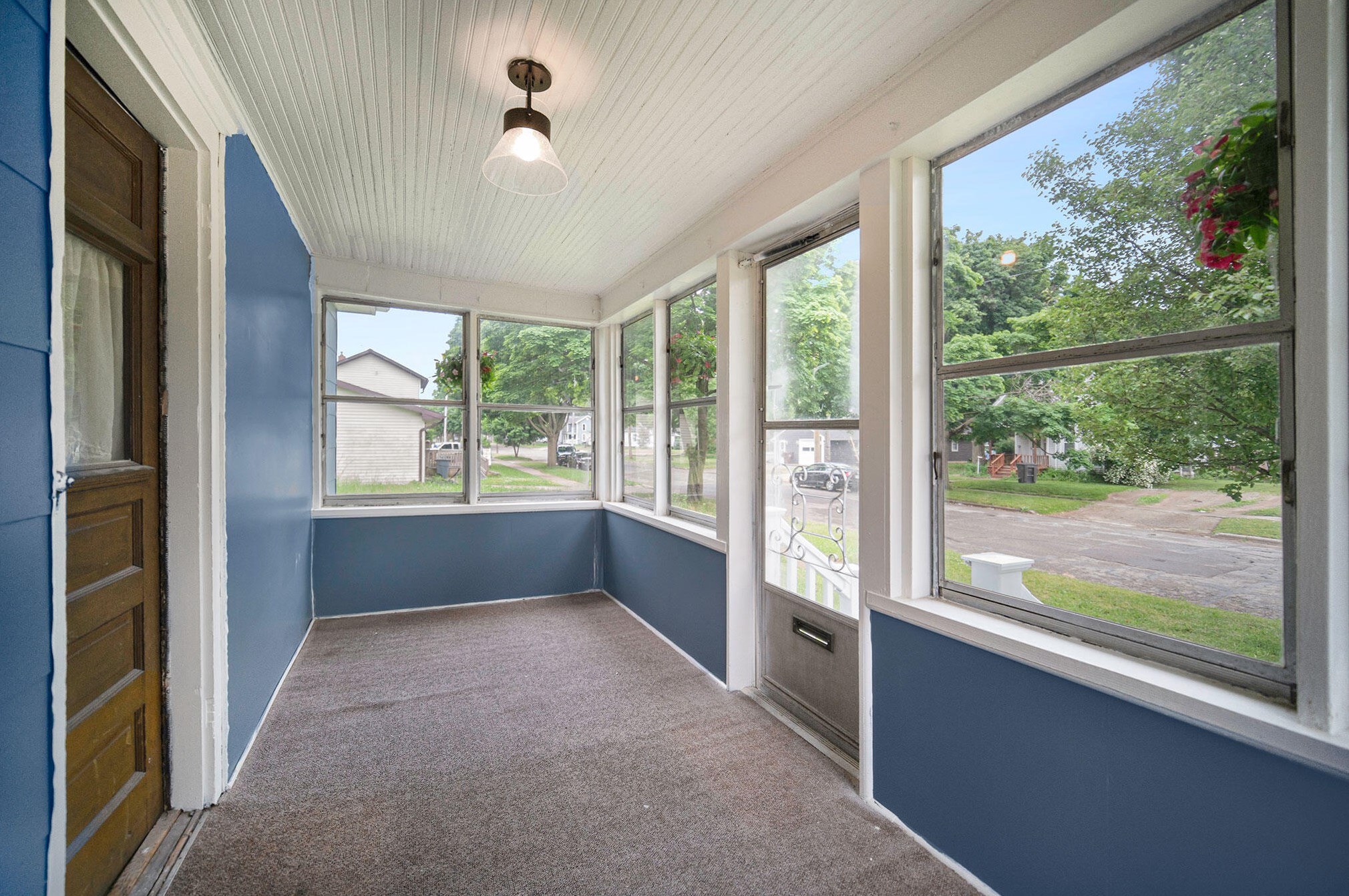 1017 Backus St, Jackson MI  49202-2105 exterior