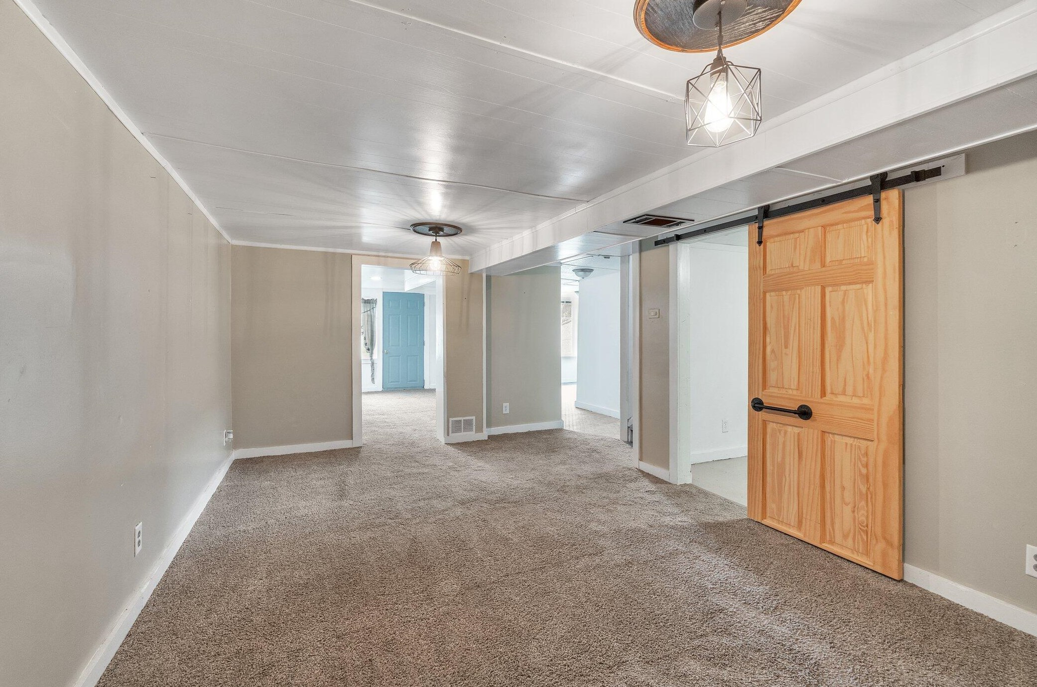 313 Ackerson Lk Dr, Jackson MI 49201-8756 exterior