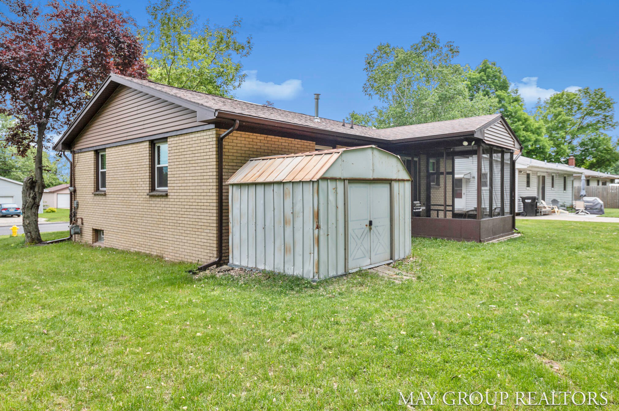 3345 Ipswich Dr, Grand Rapids MI 49544-1649 exterior