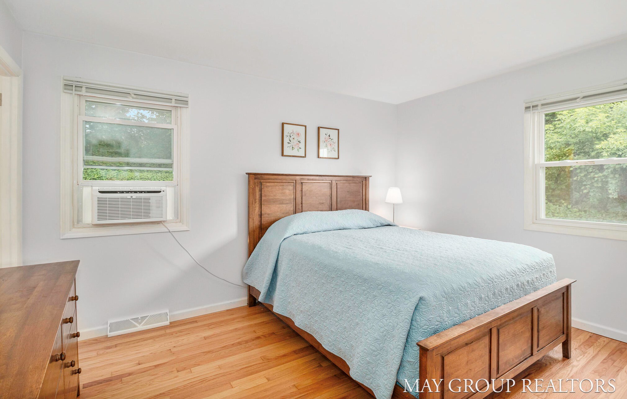 3345 Ipswich Dr, Grand Rapids MI 49544-1649 exterior