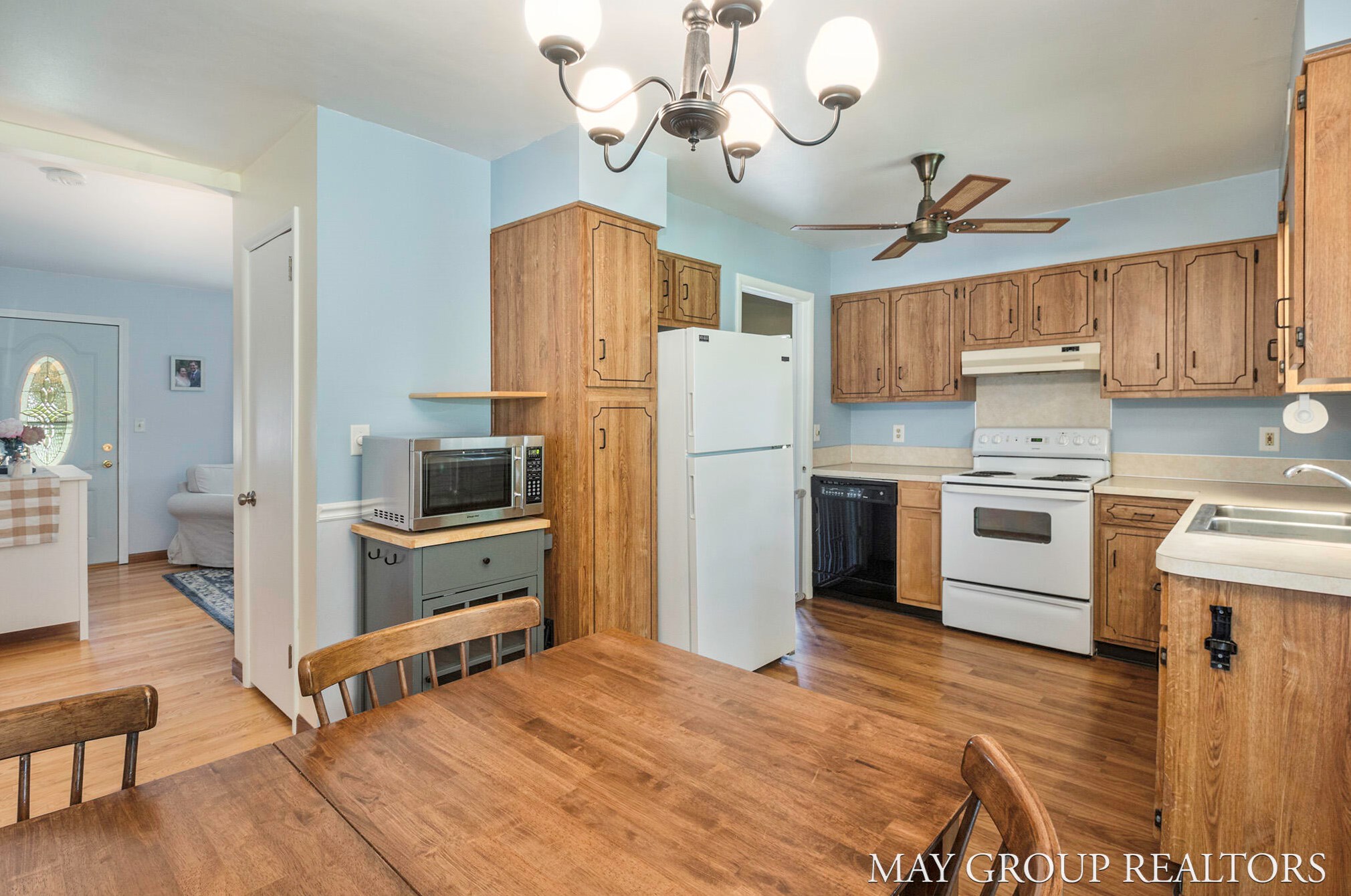 3345 Ipswich Dr, Grand Rapids MI 49544-1649 exterior