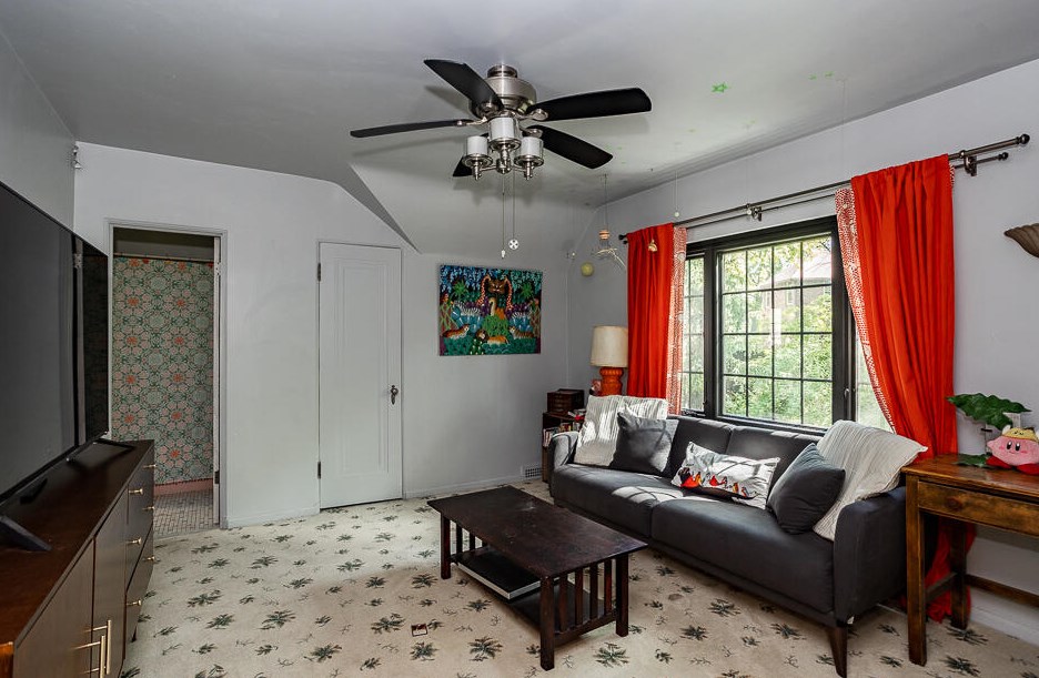 1815 Glen Dr, Jackson MI  49203-3820 exterior