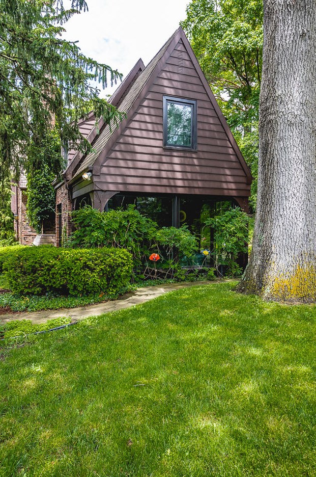 1815 Glen Dr, Jackson MI  49203-3820 exterior