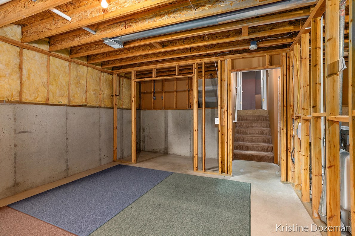 1636 Northbend Dr, Grand Rapids MI 49505-3906 exterior