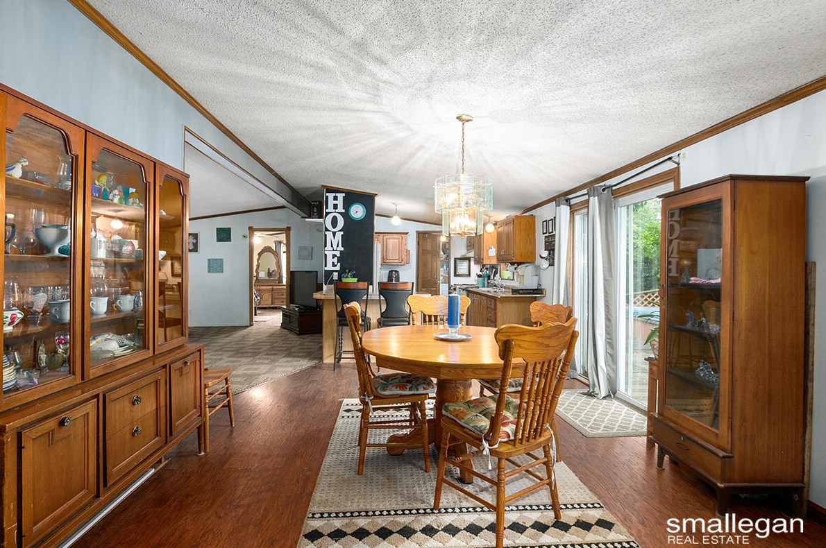 12925 Vly Dr, Wayland MI 49348-9317 exterior