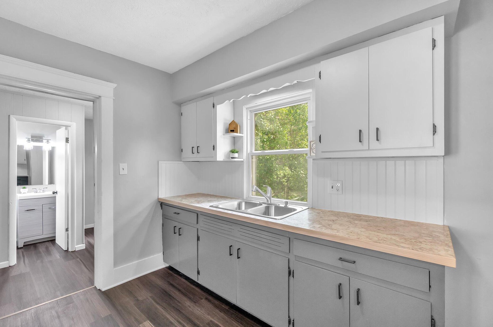 504 Mcdevitt Ave, Jackson MI  49203-5842 exterior