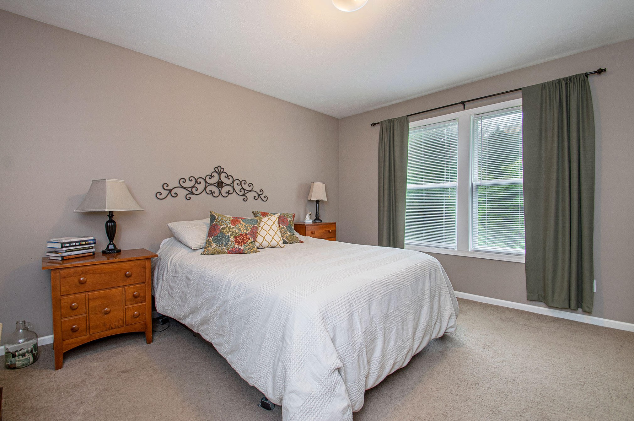 5382 Pinnacle Dr, Wyoming MI 49519-9648 exterior