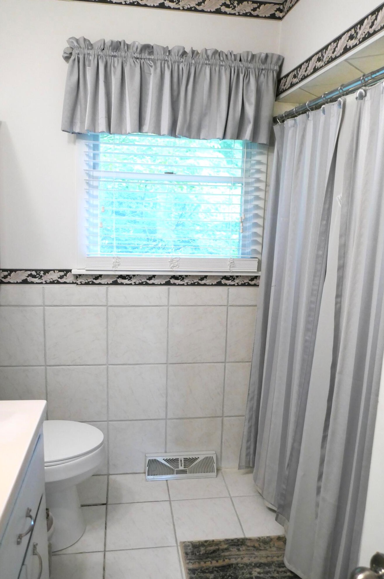 4661 Sheridan Dr, Meskegon MI 49442-6236 exterior