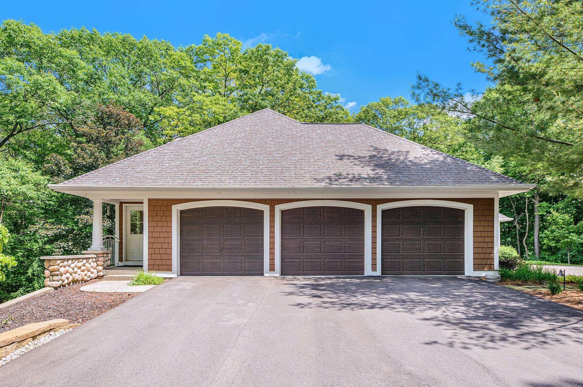 622 Steketee Rd, Ada MI 49301-8765 exterior