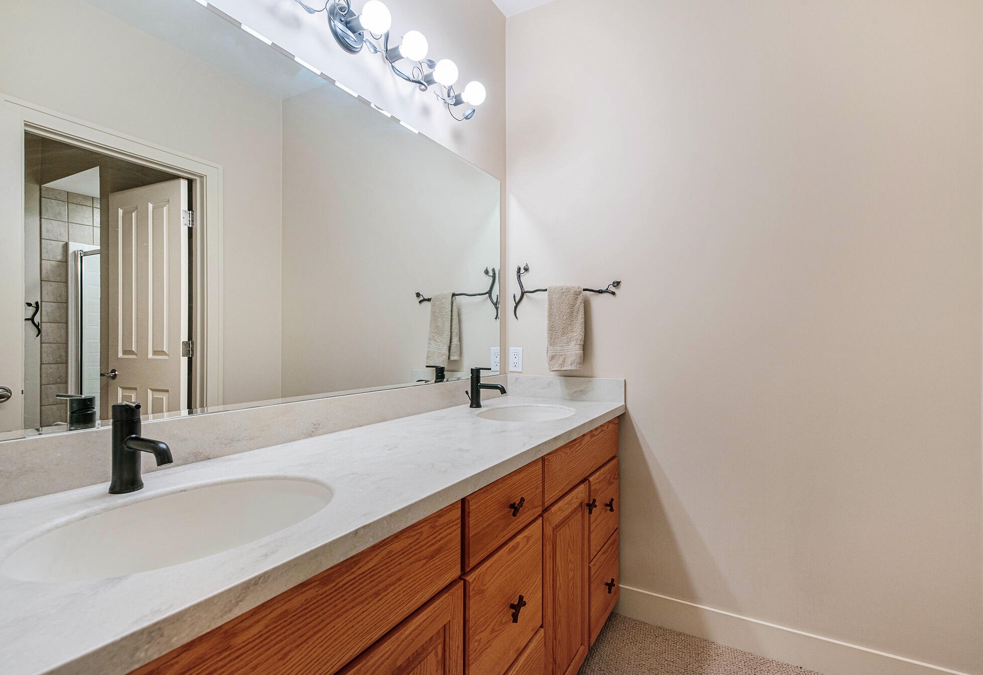 622 Steketee Rd, Ada MI 49301-8765 exterior