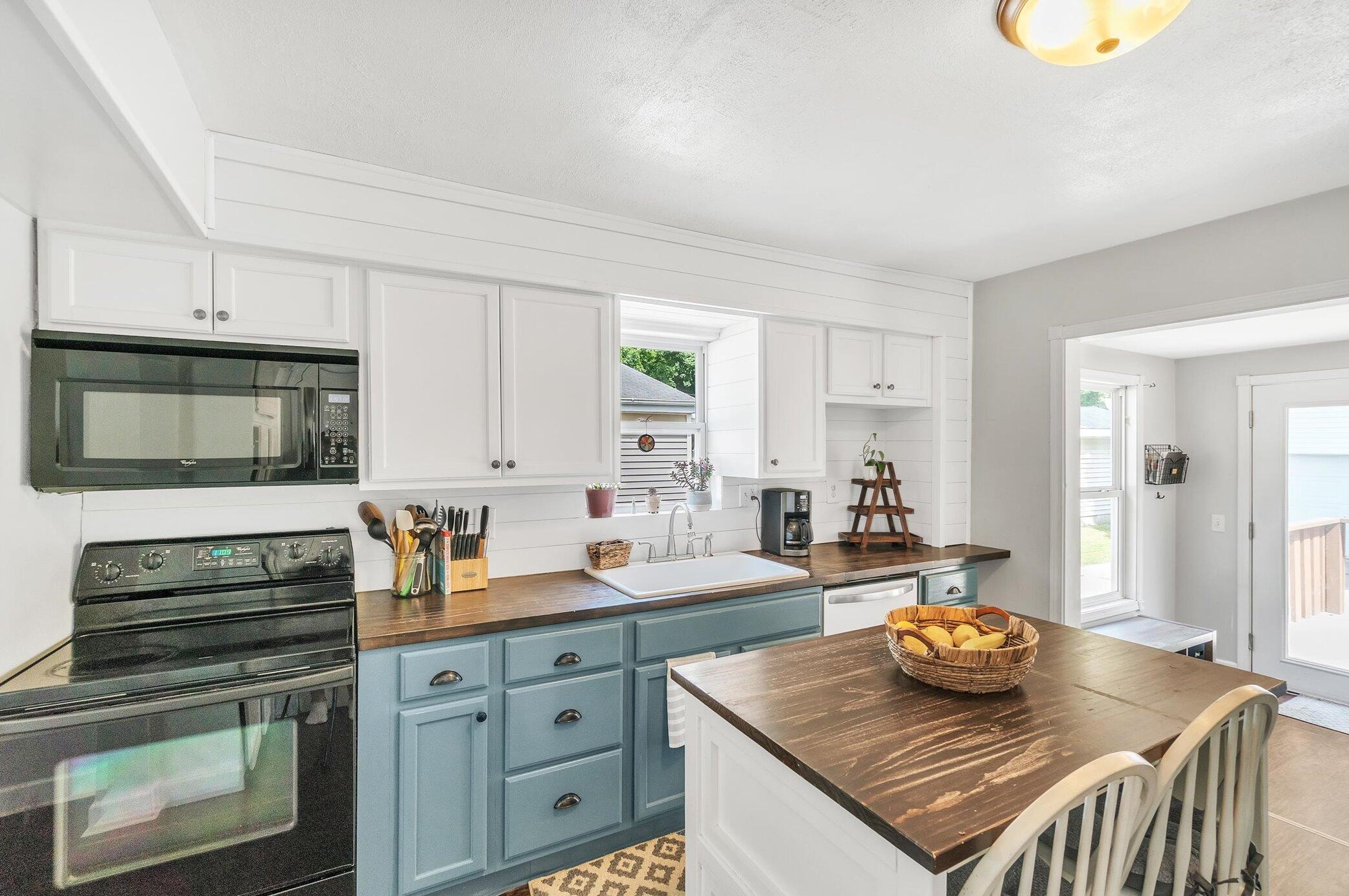 159 Olmstead St, Sparta MI  49345-1123 exterior