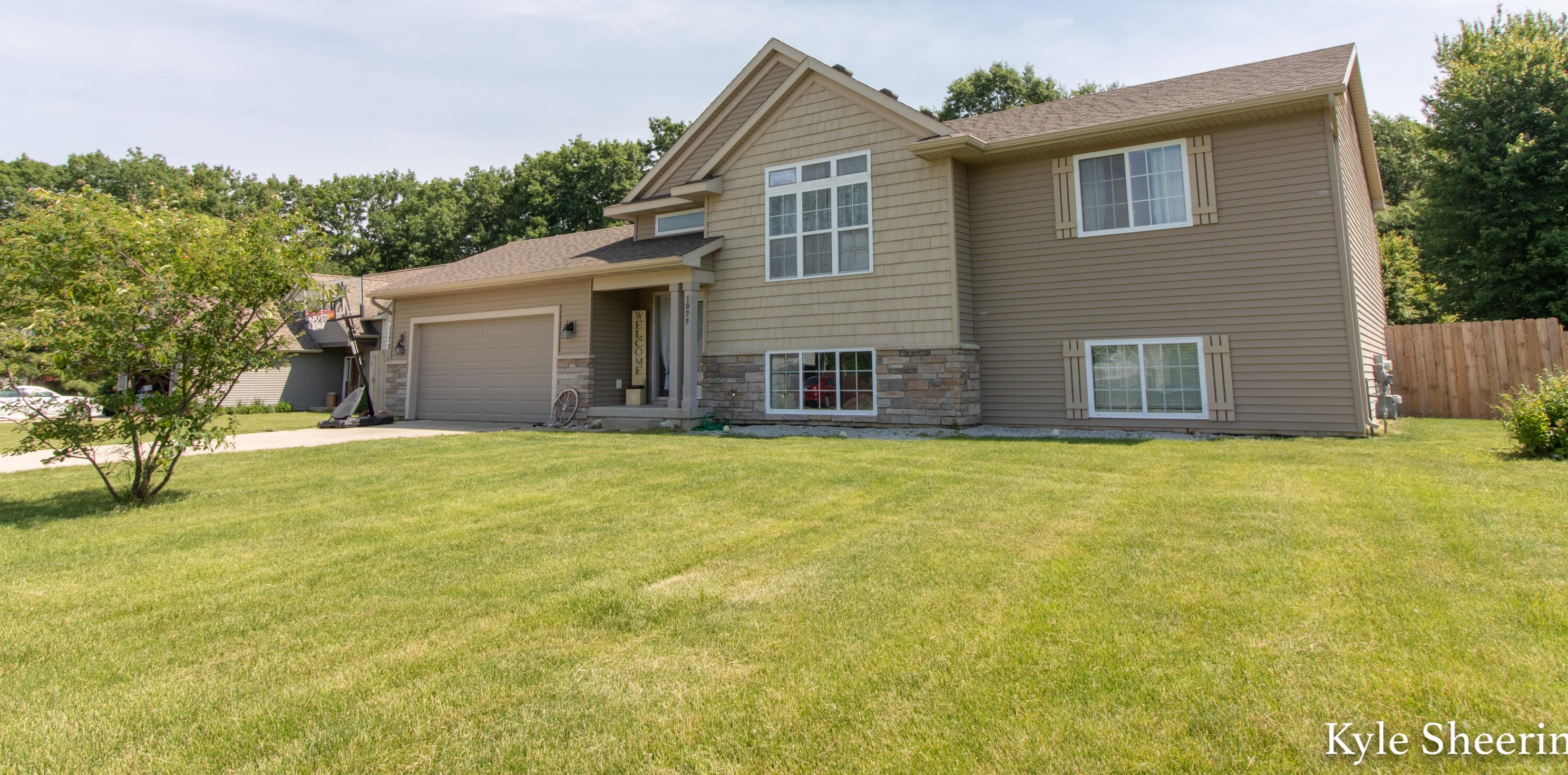 1079 Serenity Ridge Dr, Wayland MI  49348-9183 exterior