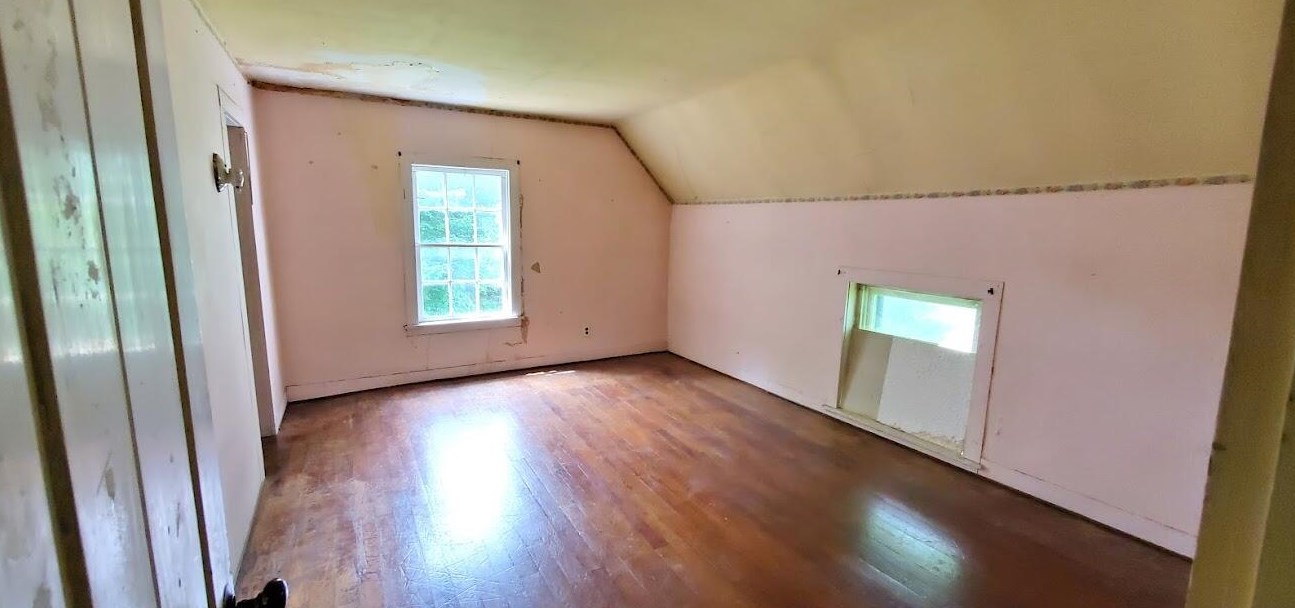 3594 Walker Ave, Grand Rapids MI  49544-9778 exterior