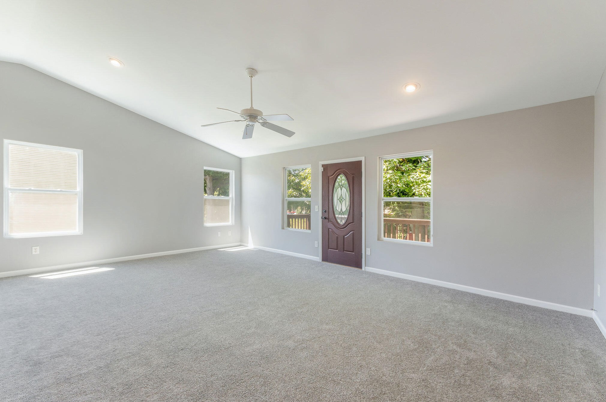 4647 Torrington Dr, Grand Rapids MI  49512-5289 exterior