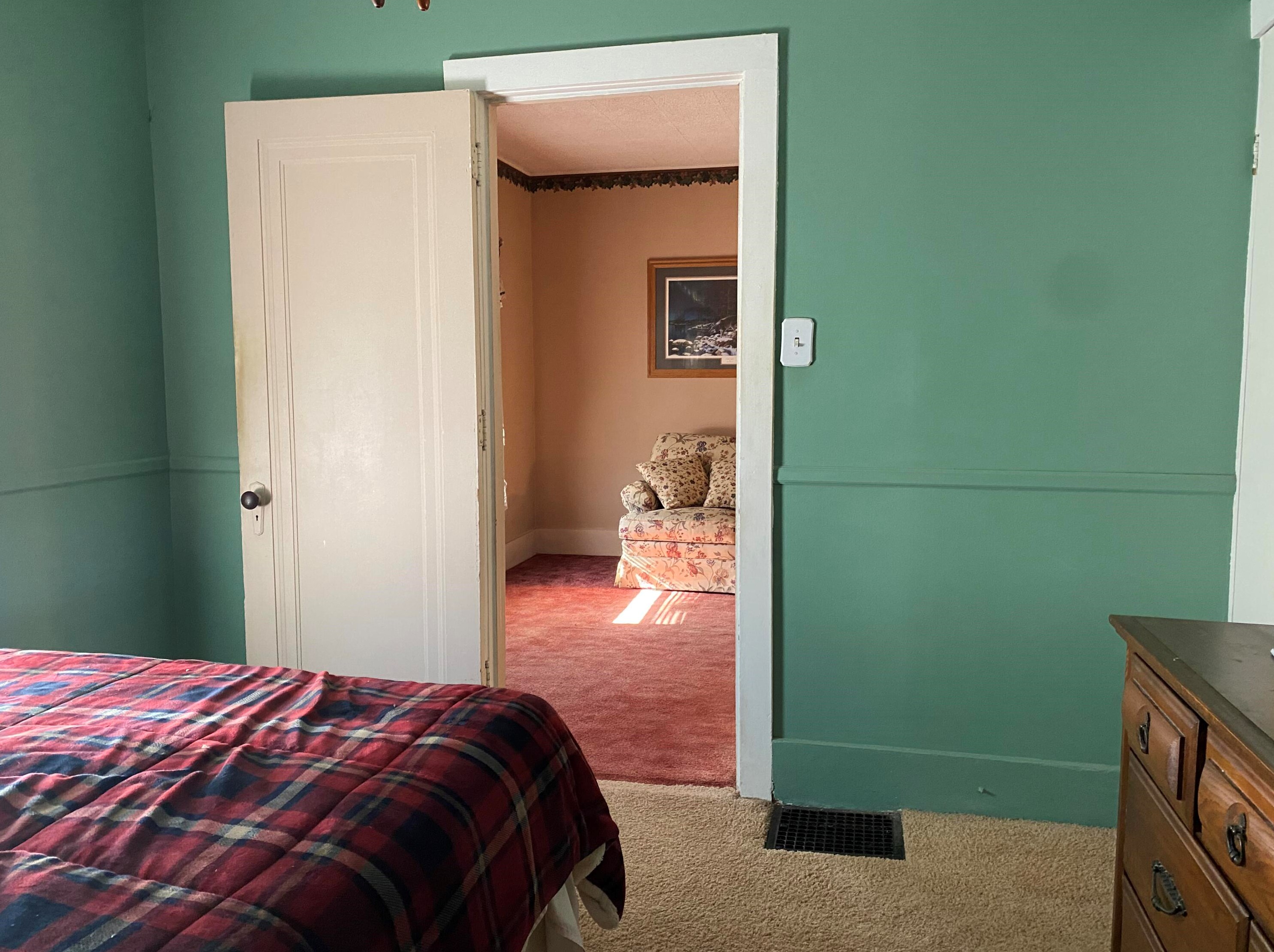 1433 Emerson Ave, Grand Rapids MI 49544-1717 exterior