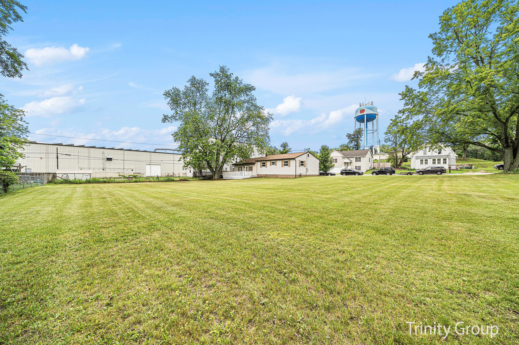 336 Clay St, Sparta MI 49345-1490 exterior