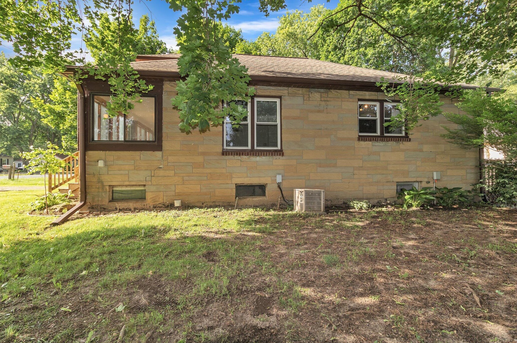 5024 Westnedge Ave, Kalamazoo MI 49004-3071 exterior