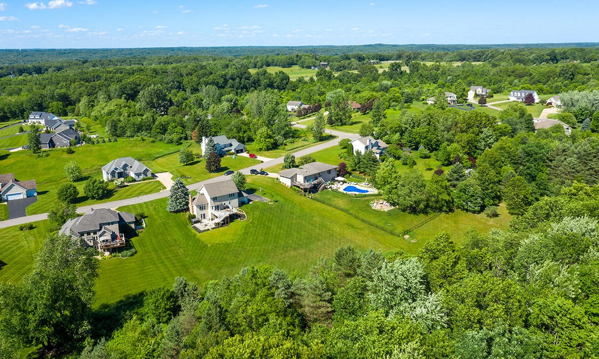 5814 Cannon Hills Dr, Ada MI 49301-8835 exterior