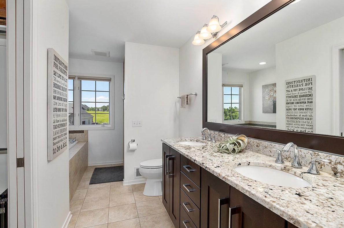 5814 Cannon Hills Dr, Ada MI 49301-8835 exterior