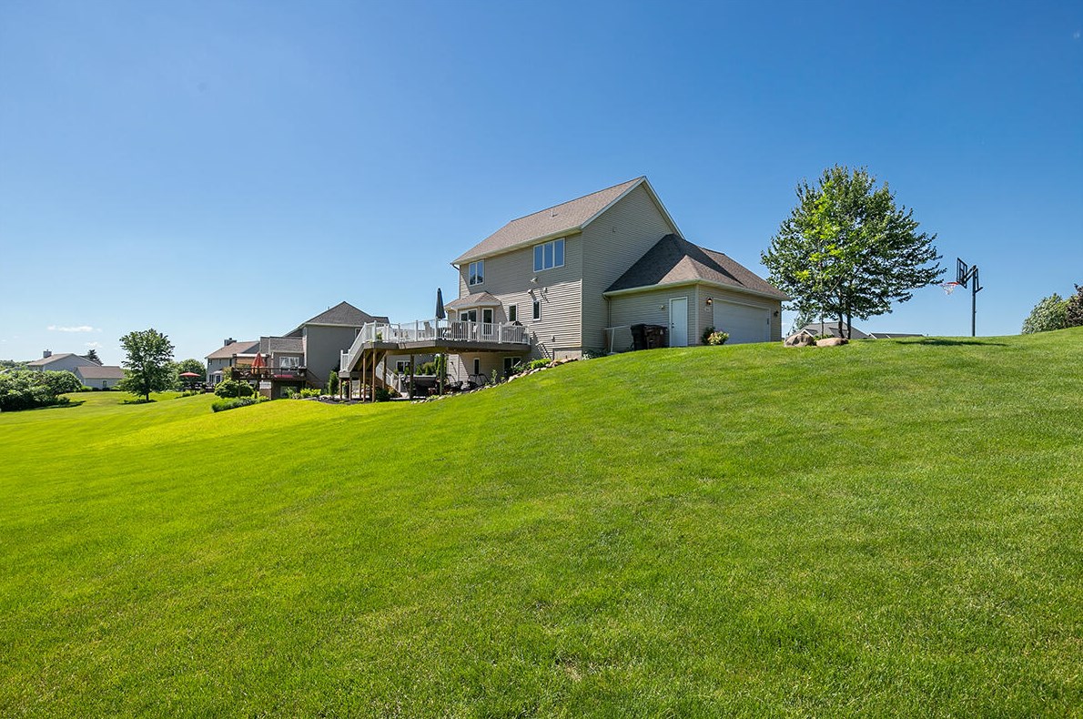 5814 Cannon Hills Dr, Ada MI 49301-8835 exterior