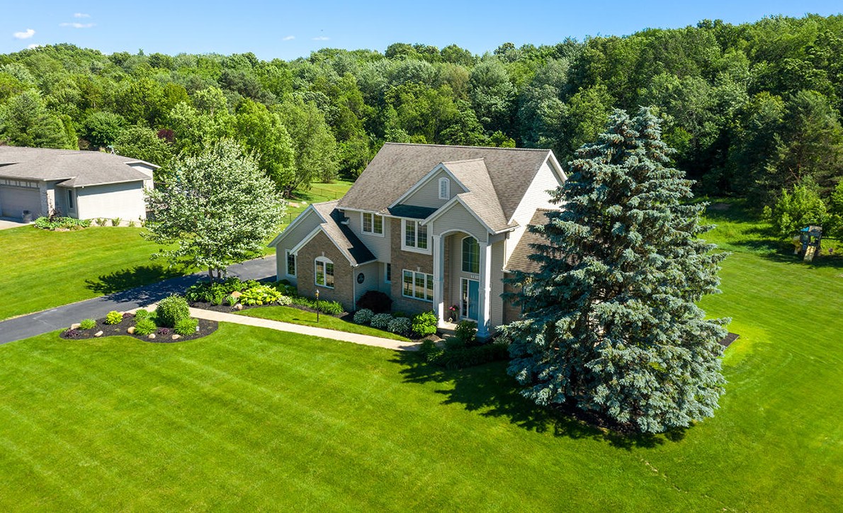 5814 Cannon Hills Dr, Ada MI 49301-8835 exterior