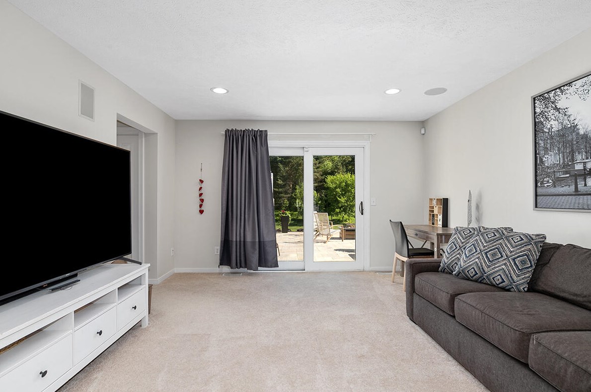 5814 Cannon Hills Dr, Ada MI 49301-8835 exterior