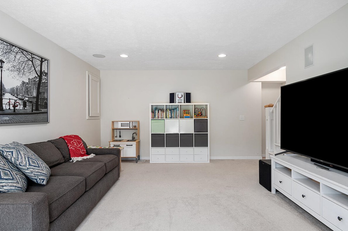 5814 Cannon Hills Dr, Ada MI 49301-8835 exterior