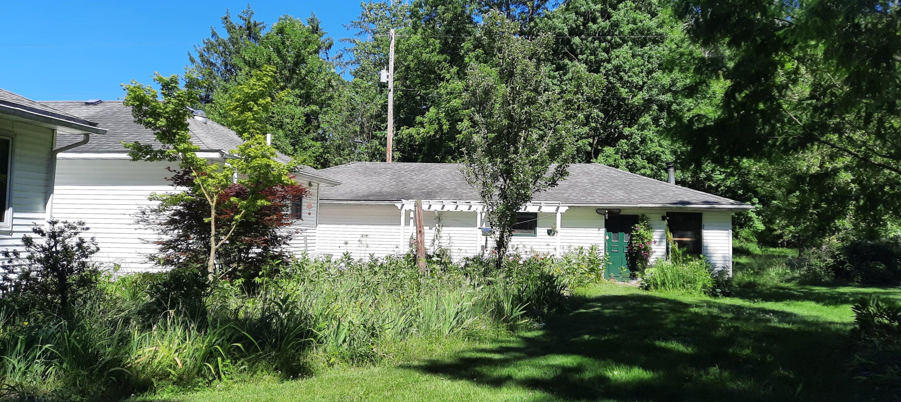 6286 Grand Riv Dr, Ada MI 49301-9503 exterior