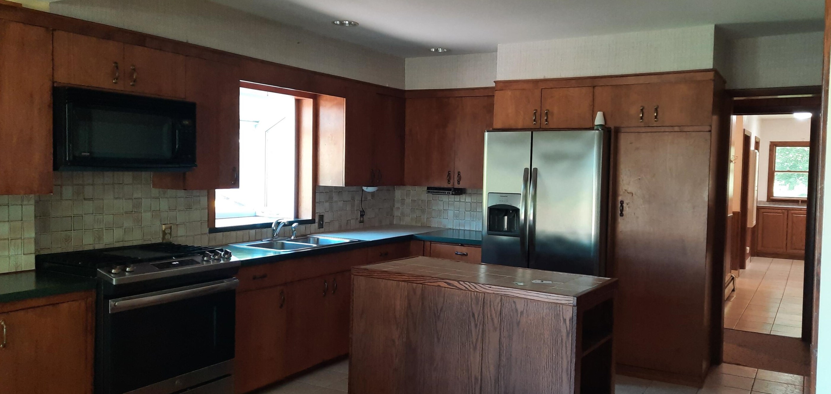 6286 Grand Riv Dr, Ada MI 49301-9503 exterior